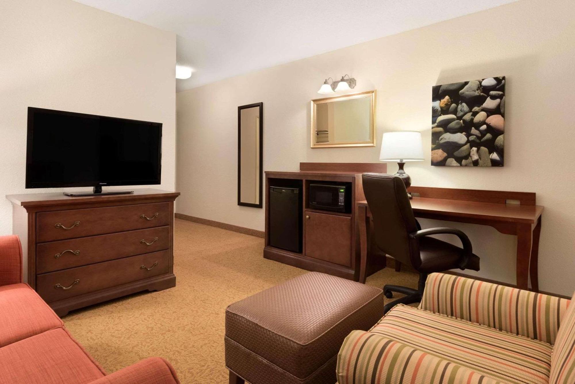 Hotel Country & By Radisson, Airport, Ia 3*